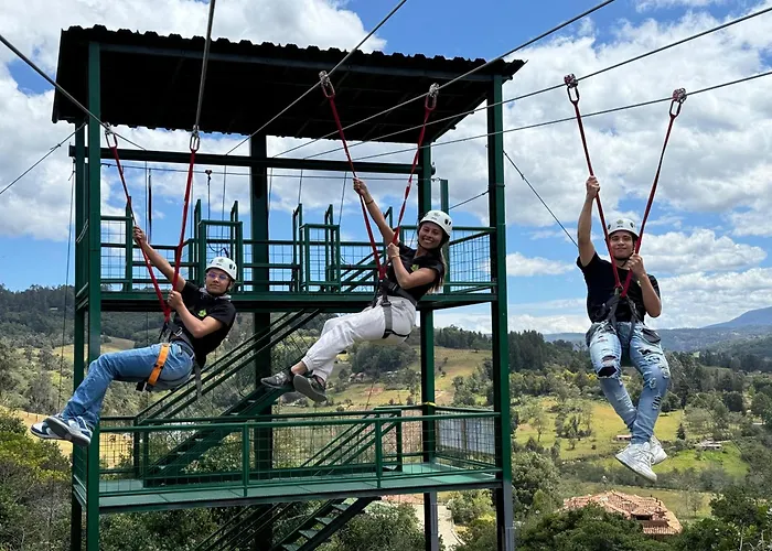 Hotel, Bungalows, Chalet y Cabañas Aventura Park Villa De Leyva La Periquera